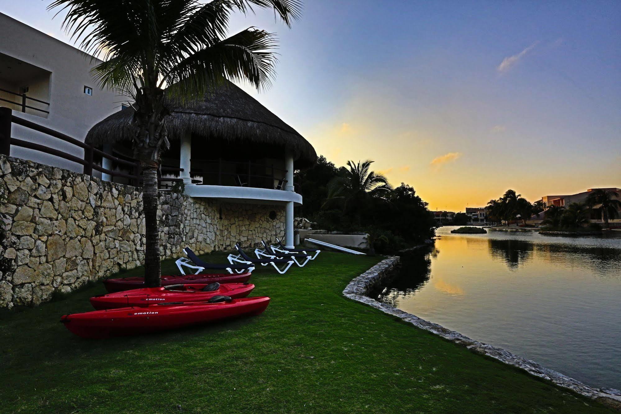 Coral Maya Condo Hotel Puerto Aventuras Exterior foto